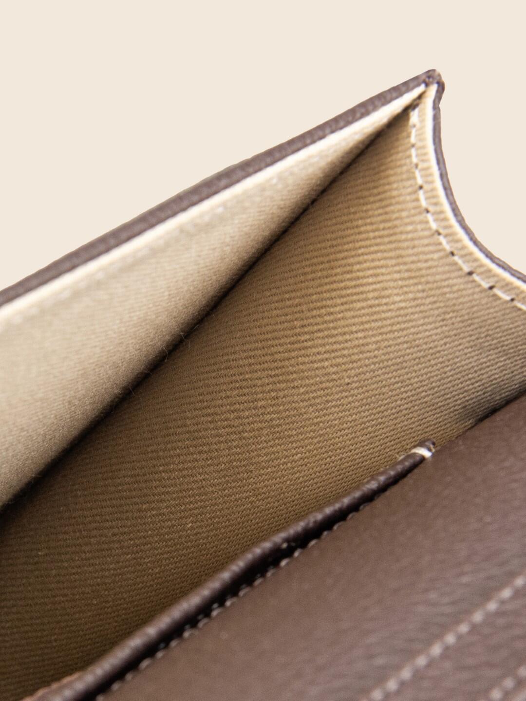 Vera-Classic Brown-5.jpg