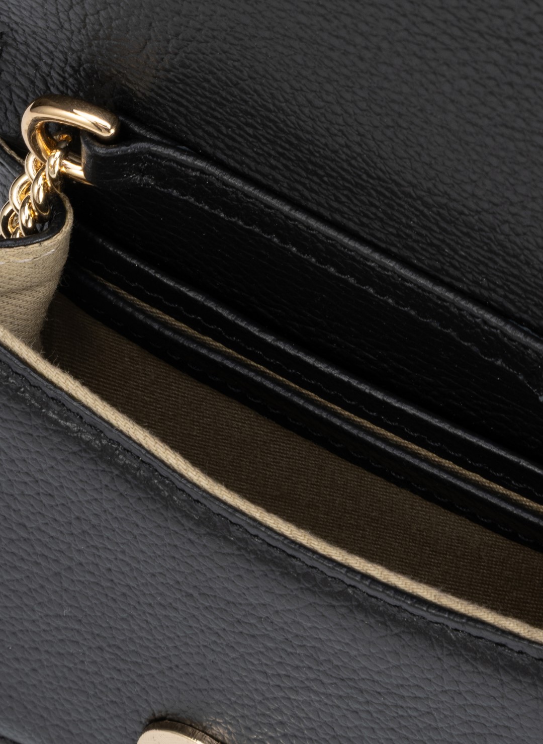 leather-04-14-107
